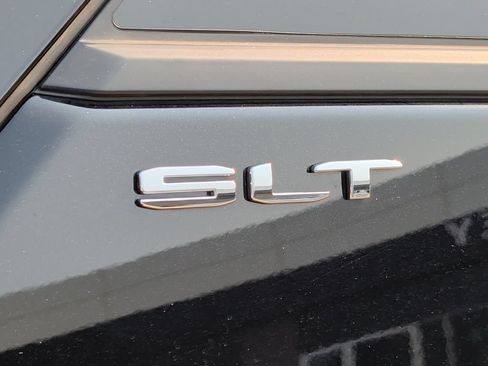 Used 2024 GMC Terrain SLT AWD/4WD image 45