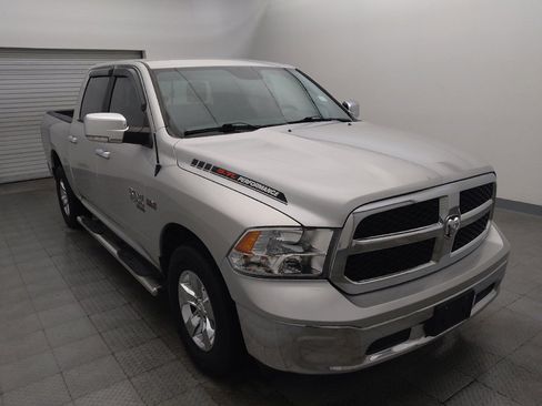 Used 2019 RAM 1500 Classic SLT w/ Luxury Group RWD image 13