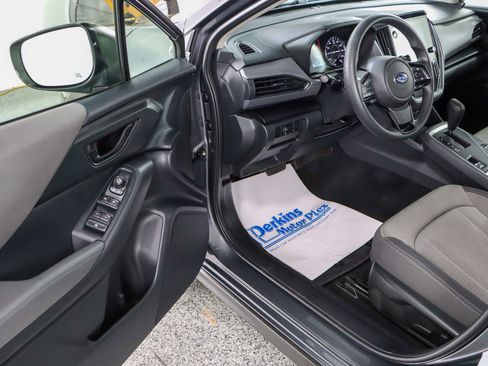 Used 2024 Subaru Crosstrek 2.0i Premium AWD/4WD image 3