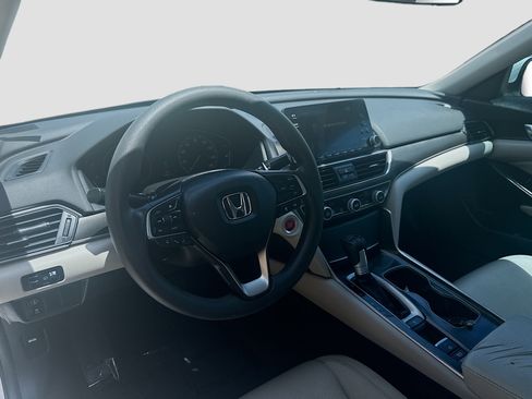 Used 2018 Honda Accord LX image 7