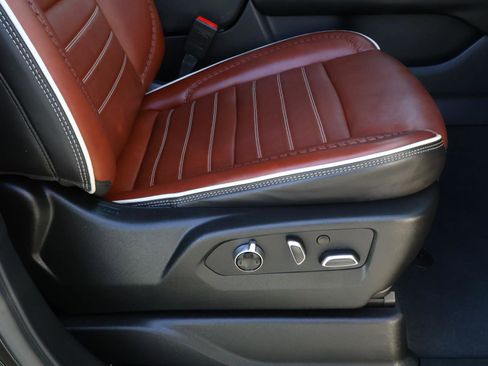 Used 2024 GMC Yukon Denali Ultimate image 22