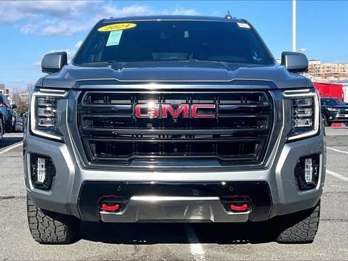 Used 2024 GMC Yukon AT4 w/ AT4 Premium Plus Package image 3