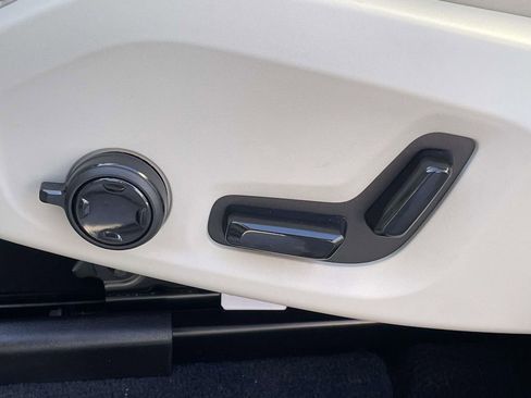 New 2026 Volvo XC60 B5 Ultra w/ Protection Package Premier image 7