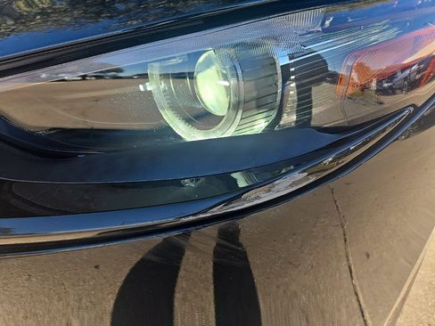 Used 2022 MAZDA MAZDA3 s image 11