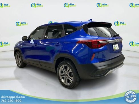 Used 2023 Kia Seltos LX AWD/4WD image 8