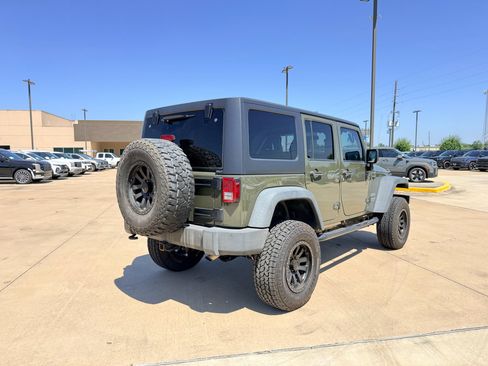 Used 2015 Jeep Wrangler Unlimited Sport AWD/4WD image 5