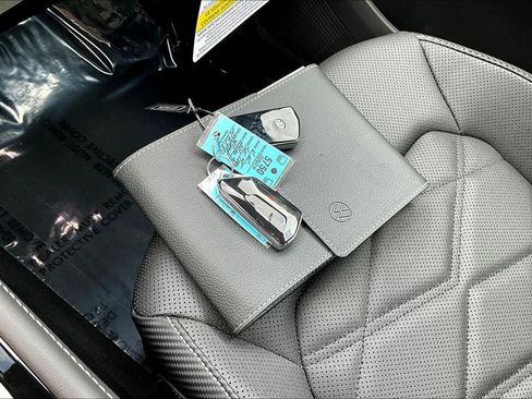 New 2025 Volkswagen Atlas Cross Sport SE image 11