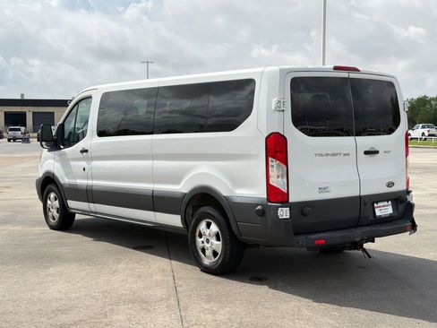 Used 2017 Ford Transit 350 XLT image 3