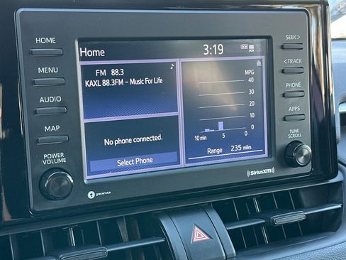 Used 2021 Toyota RAV4 XLE w/ Carpet Mat Package (TMS) image 19