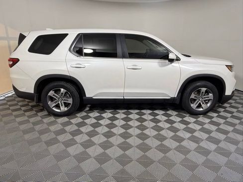 Used 2023 Honda Pilot EX-L image 7