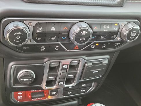 Used 2019 Jeep Wrangler Unlimited Rubicon AWD/4WD image 15