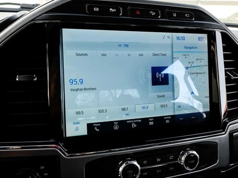 Used 2022 Ford F450 Platinum w/ FX4 Off-Road Package image 27