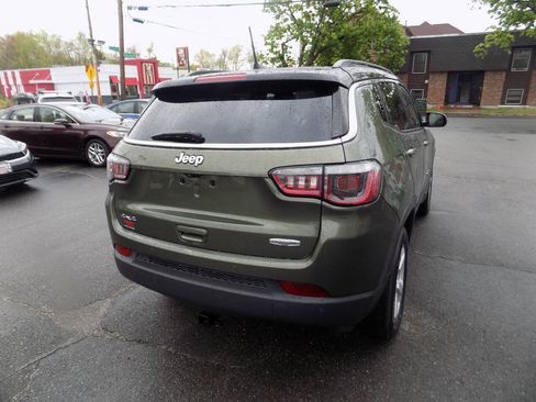 Used 2019 Jeep Compass Latitude w/ Cold Weather Group AWD/4WD image 4