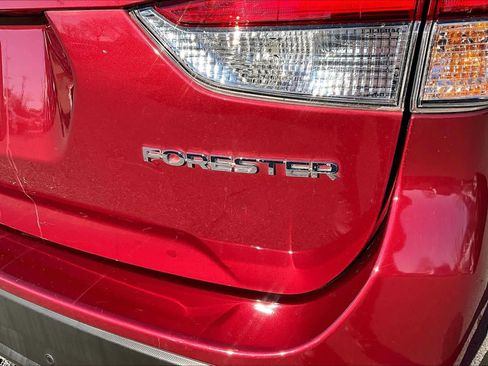 Used 2019 Subaru Forester Limited image 10