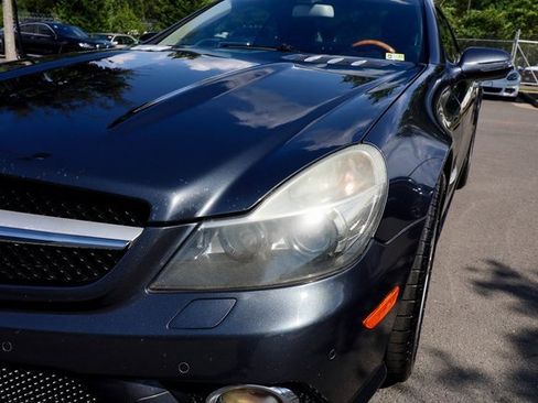 Used 2011 Mercedes-Benz SL 550 image 18