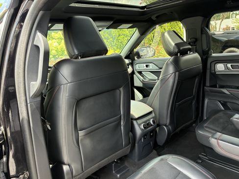 Used 2025 Ford Explorer ST AWD/4WD image 14