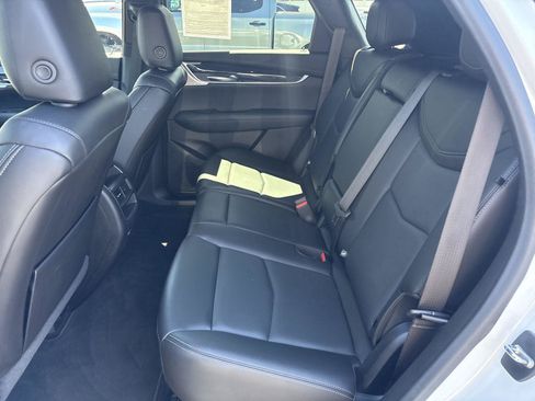 Used 2022 Cadillac XT5 Premium Luxury w/ Technology Package AWD/4WD image 10