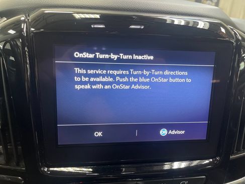 Used 2020 Chevrolet Traverse LT w/ Driver Confidence II Package AWD/4WD image 23