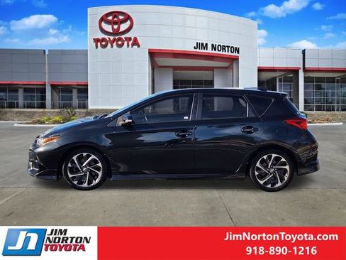 Used 2018 Toyota Corolla iM image 4