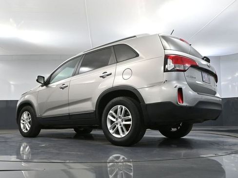 Used 2015 Kia Sorento LX image 50