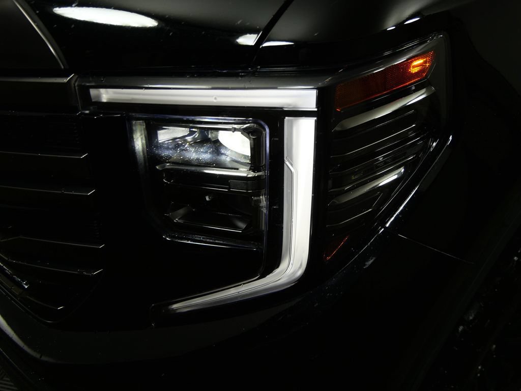 Used 2022 GMC Sierra 1500 AT4X AWD/4WD image 7