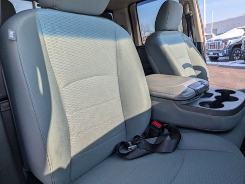 Used 2016 RAM 1500 Classic SLT image 19