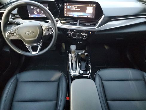 Used 2025 Chevrolet Trax ACTIV w/ Driver Confidence Package image 19
