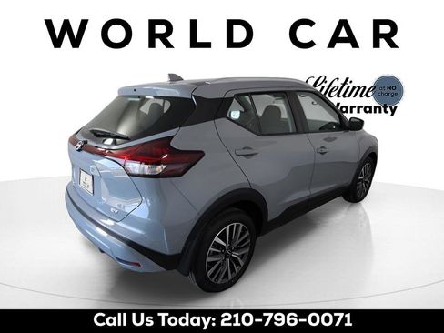 Used 2024 Nissan Kicks SV FWD image 7