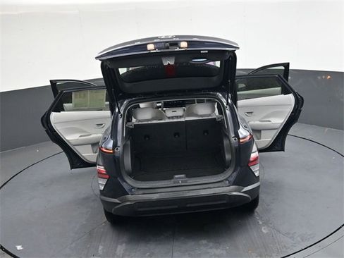 Used 2024 Hyundai Kona SE image 44
