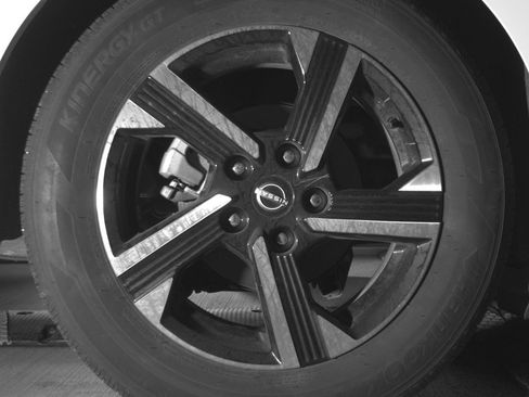 Used 2025 Nissan Sentra SV image 15