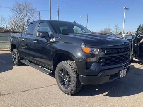 Certified 2024 Chevrolet Silverado 1500 Custom Trail Boss w/ Midnight Edition AWD/4WD image 31
