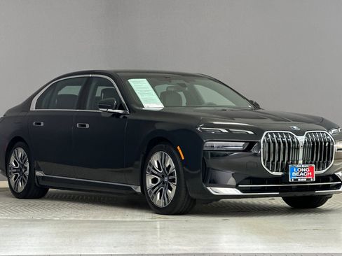 Used 2024 BMW i7 xDrive60 AWD/4WD image 6