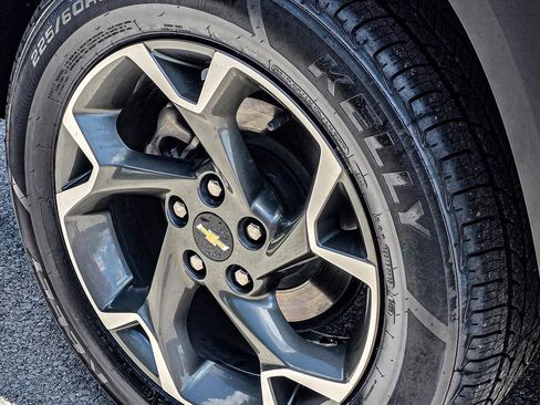 Used 2024 Chevrolet Trax LT FWD image 8