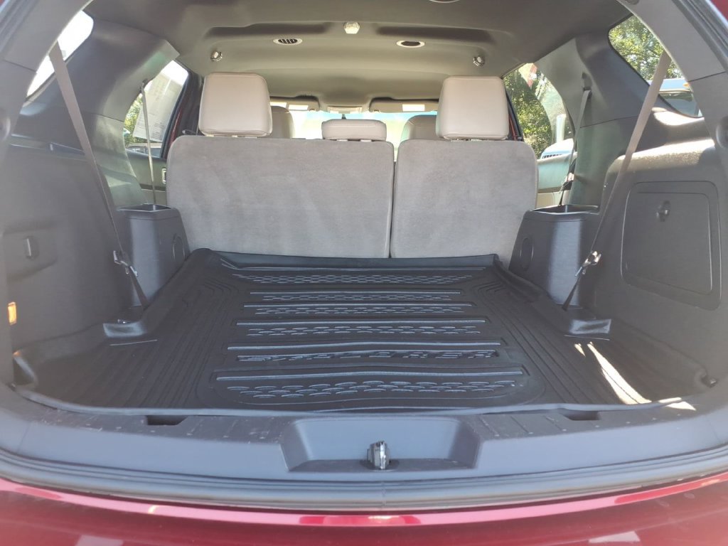 Used 2015 Ford Explorer XLT w/ Equipment Group 202A AWD/4WD image 17