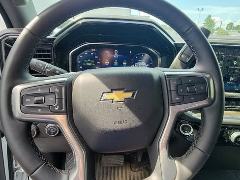 Used 2025 Chevrolet Silverado 2500 LT w/ All Star Edition AWD/4WD image 12