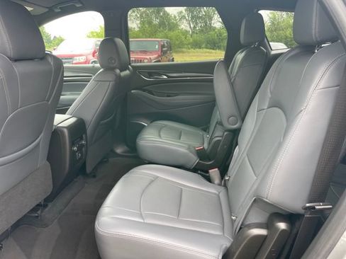 Used 2023 Buick Enclave Essence AWD/4WD image 28
