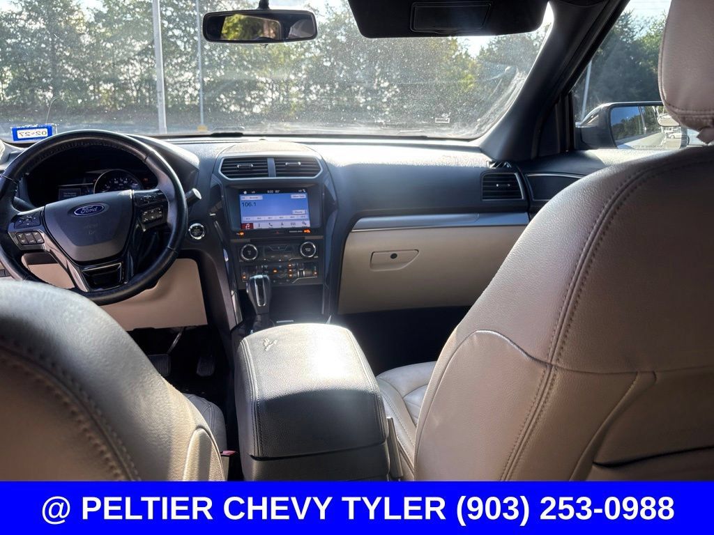 Used 2018 Ford Explorer XLT w/ Equipment Group 202A FWD image 21