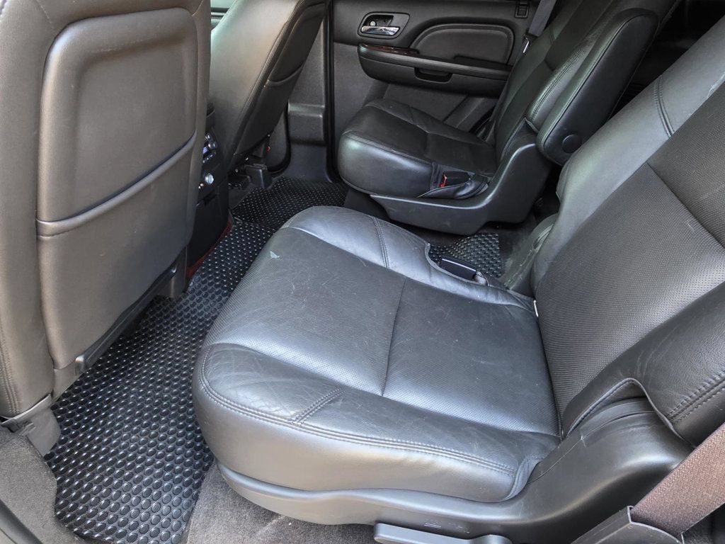 Used 2014 Cadillac Escalade Luxury RWD image 9