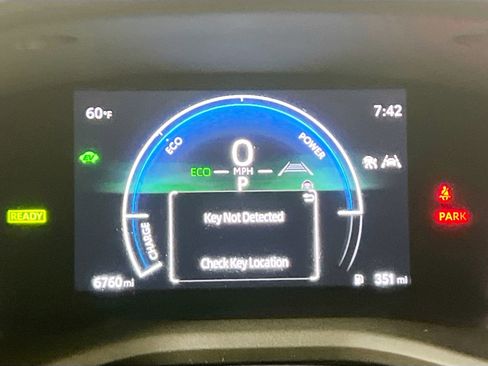 Used 2025 Toyota Camry LE image 23