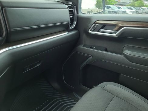 Used 2025 Chevrolet Silverado 1500 LT w/ Safety Package AWD/4WD image 23