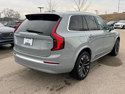 New 2026 Volvo XC90 T8 Plus w/ Protection Package Premier AWD/4WD image 4