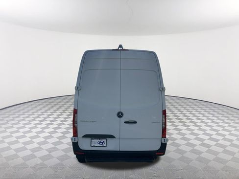 Used 2020 Mercedes-Benz Sprinter 2500 w/ Driver Convenience Package image 8