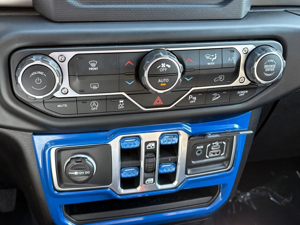 Used 2018 Jeep Wrangler Unlimited Sport S AWD/4WD image 13