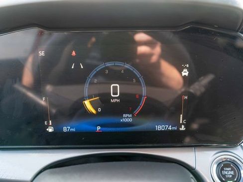 Used 2024 Chevrolet Trax LT w/ Driver Confidence Package FWD image 19