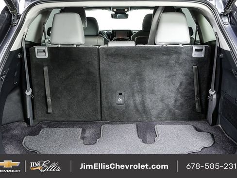 Used 2020 Toyota Highlander XLE image 31