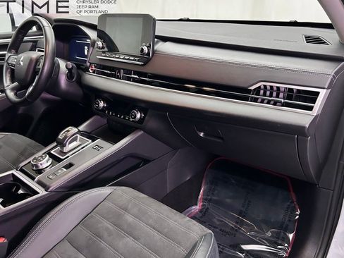 Used 2024 Mitsubishi Outlander Ralliart image 27