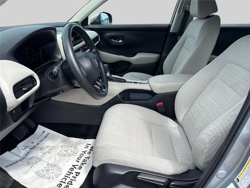 Used 2023 Honda HR-V LX image 8