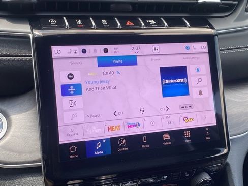 New 2025 Jeep Grand Cherokee L Limited w/ Luxury Tech Group II image 22