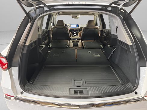 Certified 2023 Acura MDX FWD w/ Technology Package image 44