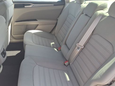 Certified 2020 Ford Fusion SE FWD image 11